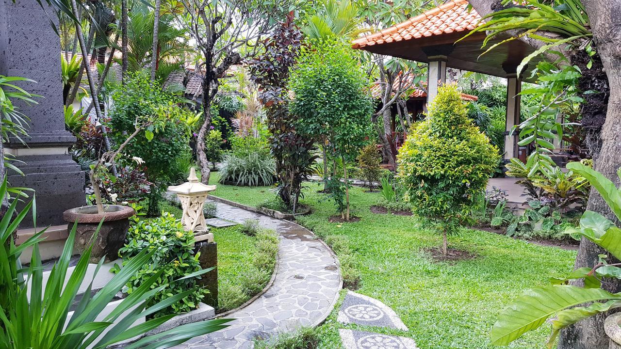 Kusnadi Hotel Legian Exteriér fotografie