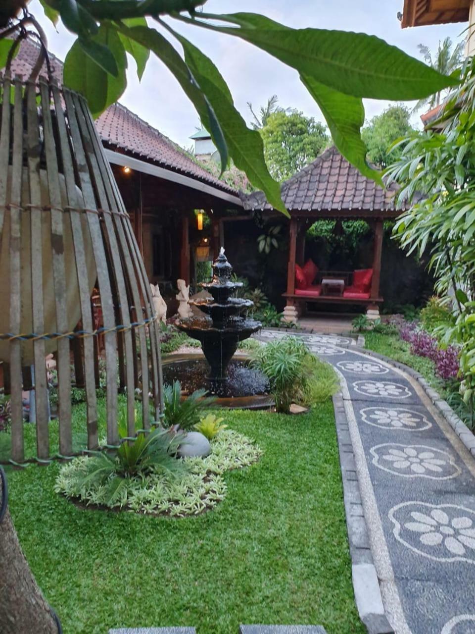 Kusnadi Hotel Legian Exteriér fotografie
