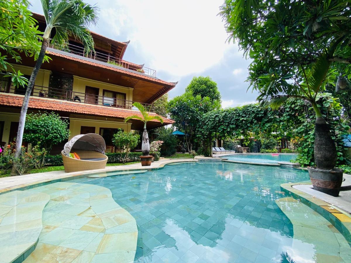 Kusnadi Hotel Legian Exteriér fotografie