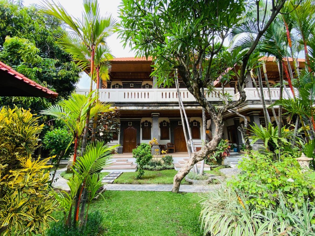 Kusnadi Hotel Legian Exteriér fotografie