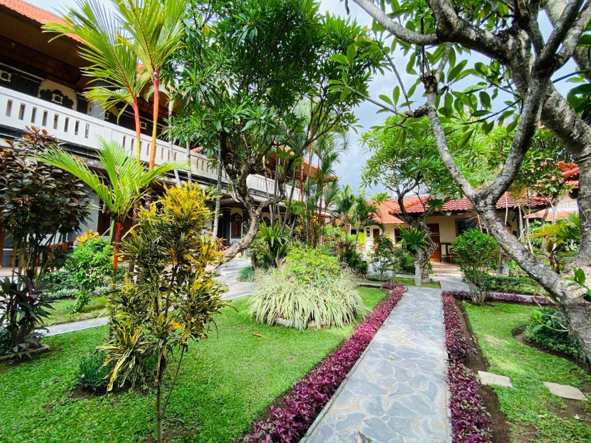 Kusnadi Hotel Legian Exteriér fotografie