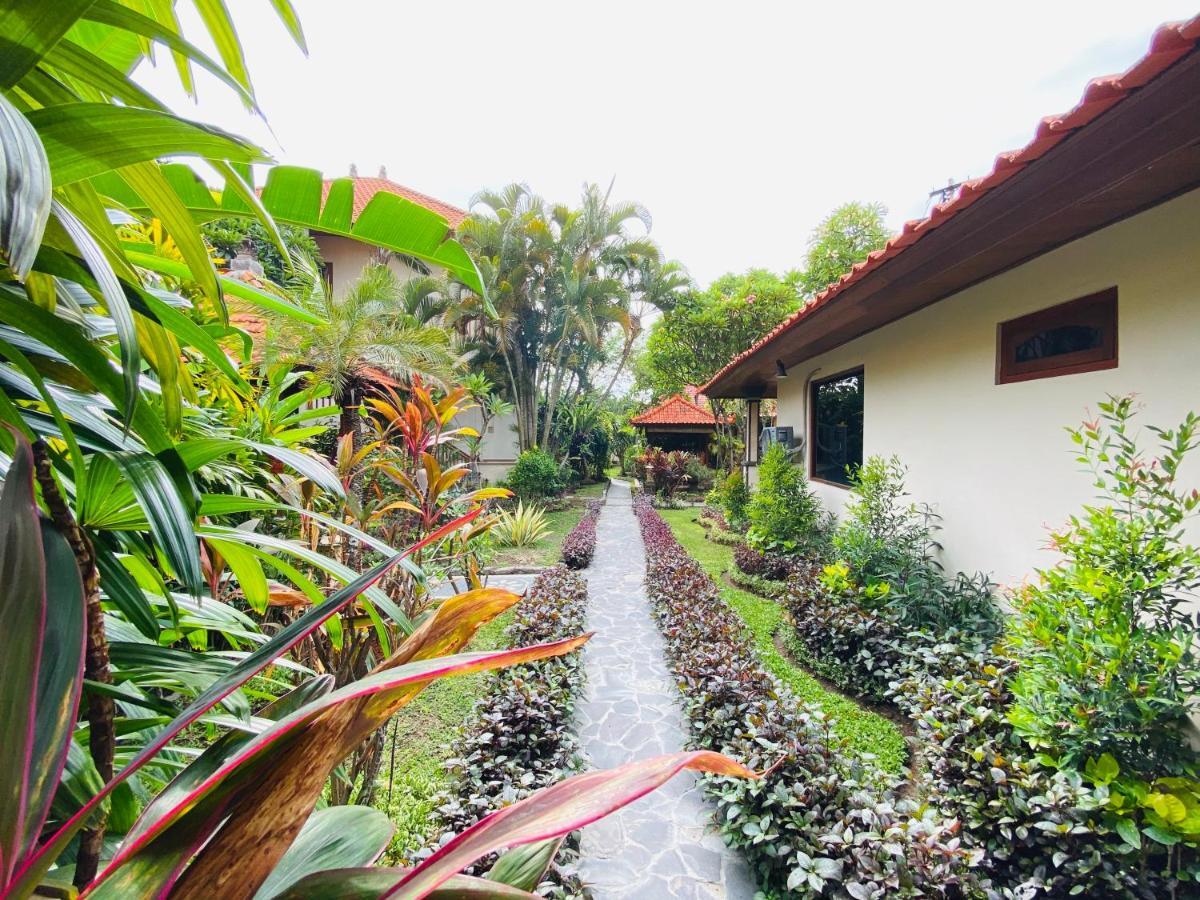 Kusnadi Hotel Legian Exteriér fotografie